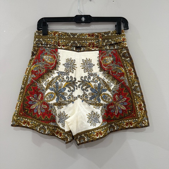 Veronica Beard Short Hobbes Linen in Dove Red Paisley - Picture 6 of 10